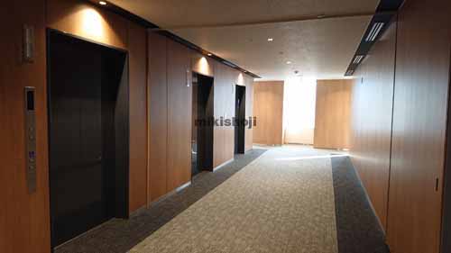 ＶｉＮＡ　ＧＡＲＤＥＮＳ　ＯＦＦＩＣＥ エレベーターホール2