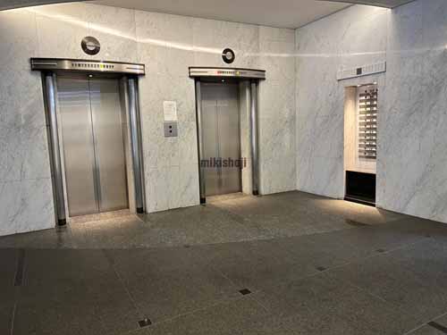 ニッタビル エントランス1