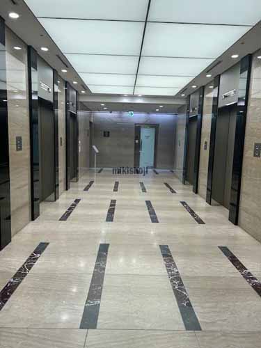 桜通豊田ビル エレベーターホール2