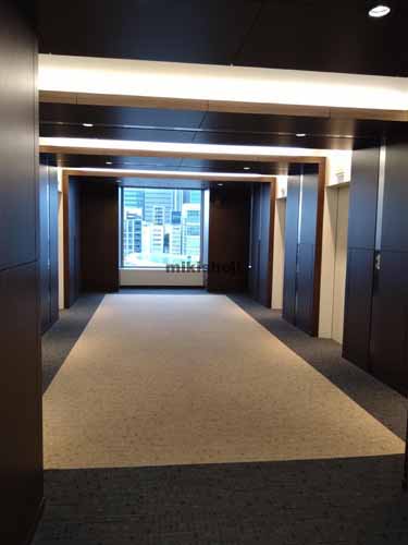 明治安田生命名古屋ビル エレベーターホール2