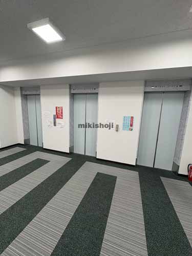 丸の内・錦の名興中駒ビル エレベーターホール2