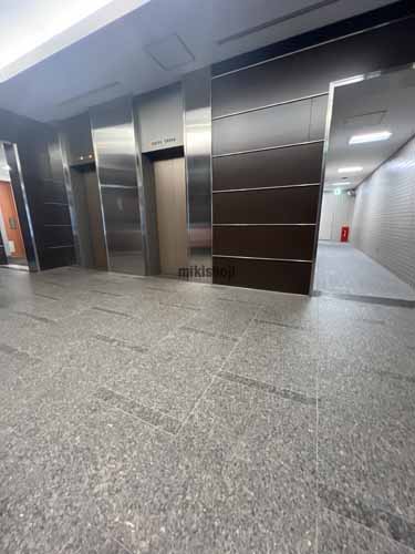 広小路栄ビルディング エレベーターホール1