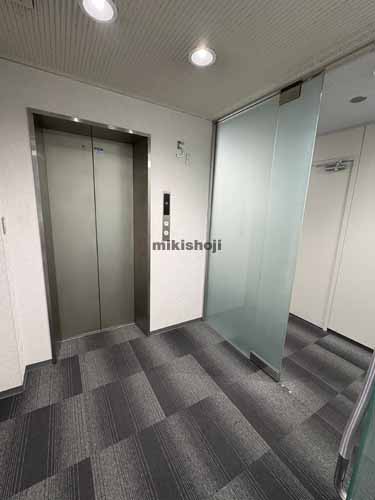 錦センタービル エレベーターホール1