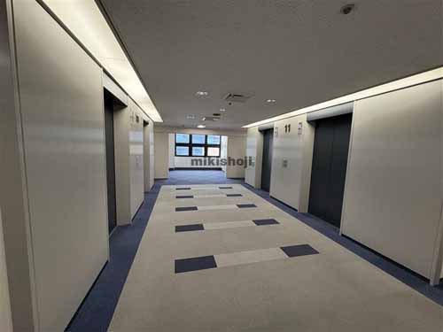 東桜・泉・葵の名古屋栄ビルディング エレベーターホール1