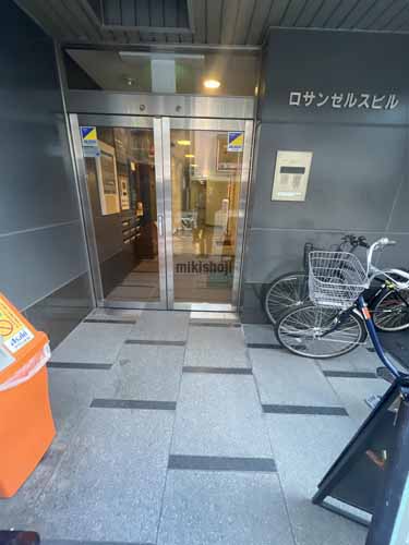 ロサンゼルスビル エントランス1