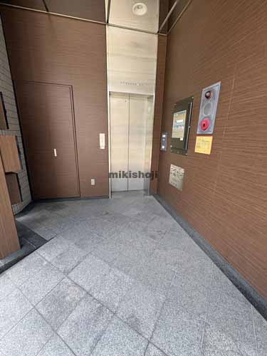 丸の内アネクス エレベーターホール1