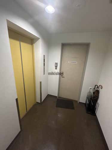 錦エム・アイ・ビル エレベーターホール1