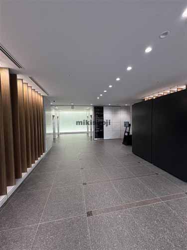 濃飛ニッセイビル エントランス1