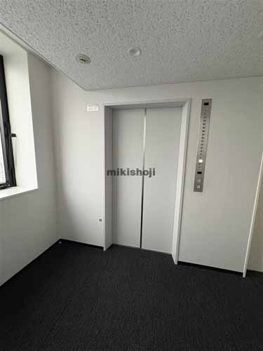 濃飛ニッセイビル エレベーターホール3