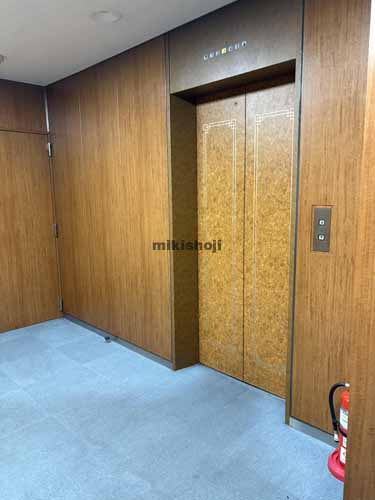 小牧市全域のエスエスビルディング エレベーターホール1