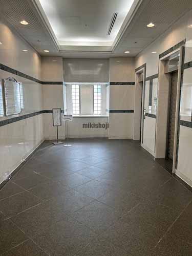 高岳パークビル エレベーターホール1