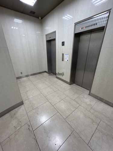 名駅前みどりビル エレベーターホール2