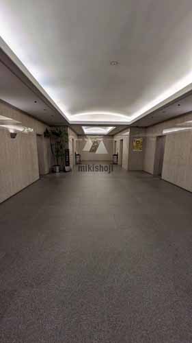 岡谷鋼機ビルディング エントランス1