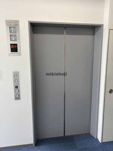 栄のナディアパークビジネスセンタービル エレベーターホール2