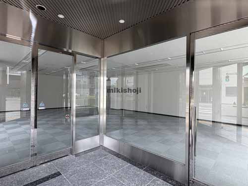 岐阜市全域のフロンティア丸杉ビル エントランス2