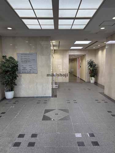 ＯＰ名古屋ビル エントランス1