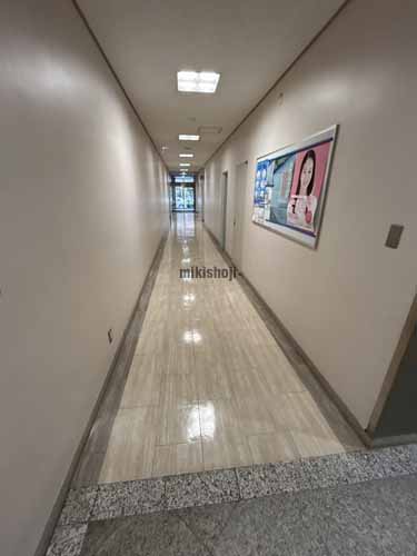 御幸ビル エントランス1