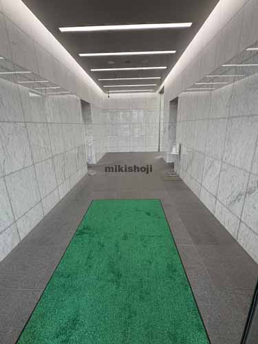 静岡市全域の水の森ビル エントランス1