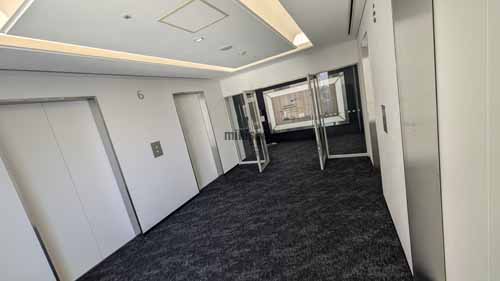 瀧定ビル エレベーターホール2