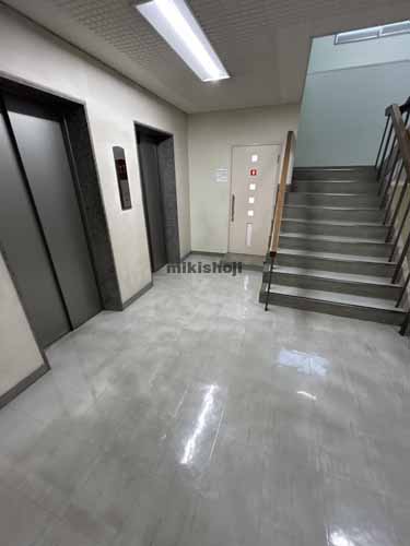 浜松駅前ビル エレベーターホール2