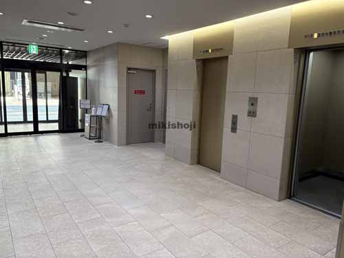 名駅東ビル エレベーターホール1