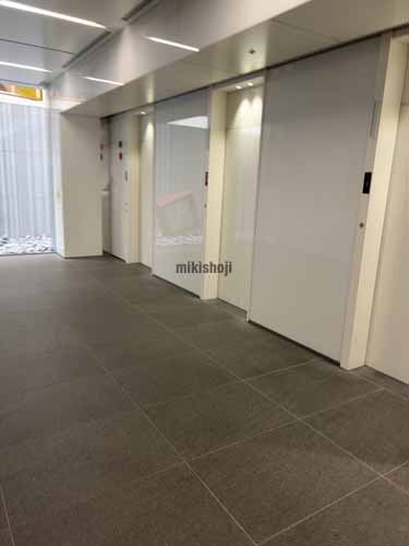 赤門通ビル エレベーターホール1