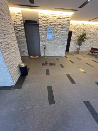 岩田ビル エレベーターホール1