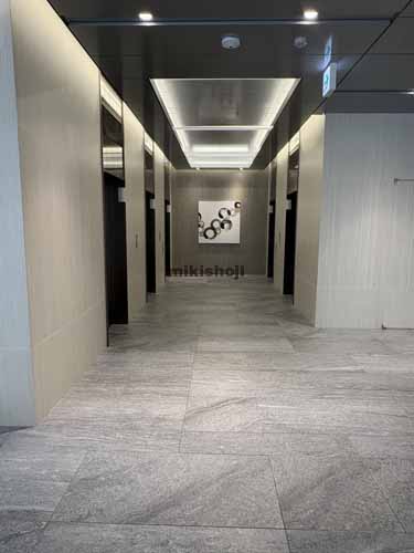 プログレス名駅(旧:フロンティア名駅) エレベーターホール3