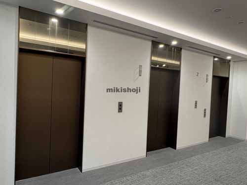 プログレス名駅(旧:フロンティア名駅) エレベーターホール4