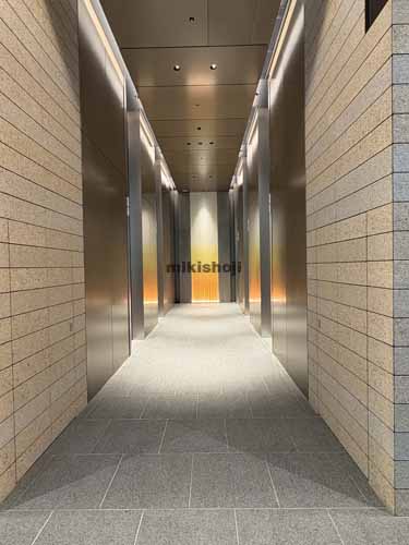 名駅・那古野の明治安田名古屋駅前ビル エレベーターホール1