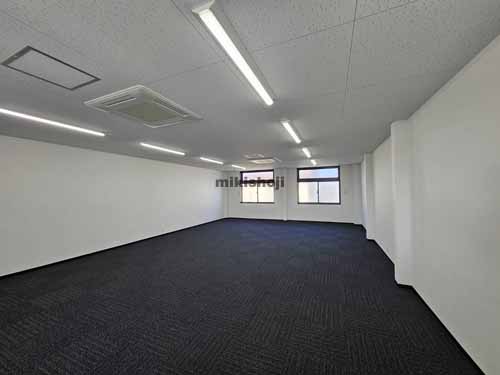 ＭＴ倉庫付事務所 貸室内2