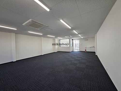 ＭＴ倉庫付事務所 貸室内3