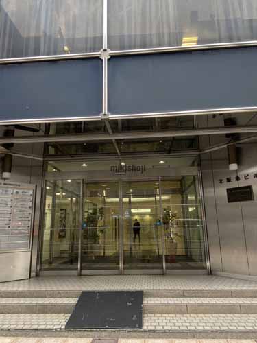 北阪急ビル エントランス1