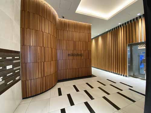 メッセージ梅田ビル エントランス3