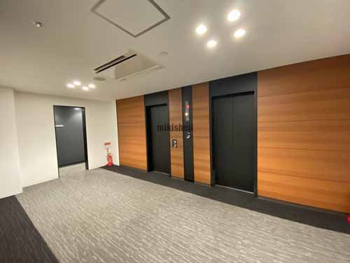 メッセージ梅田ビル エレベーターホール2