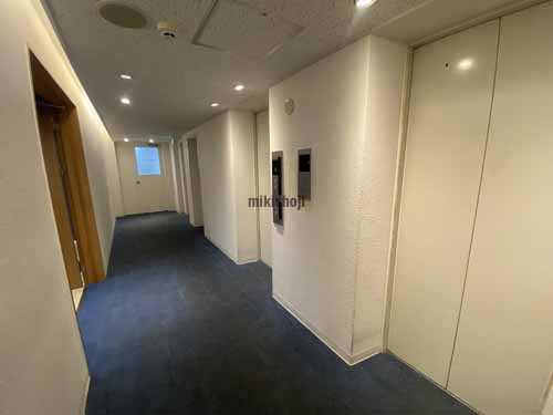 ＡＤビル梅田 エレベーターホール1