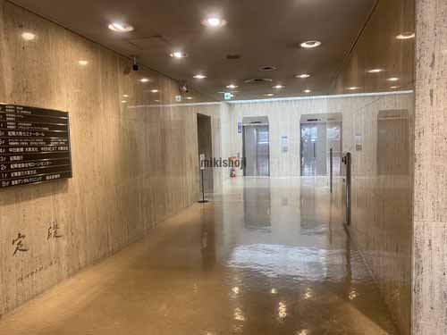 紀陽ビル エントランス1