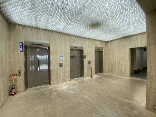 紀陽ビル エントランス2