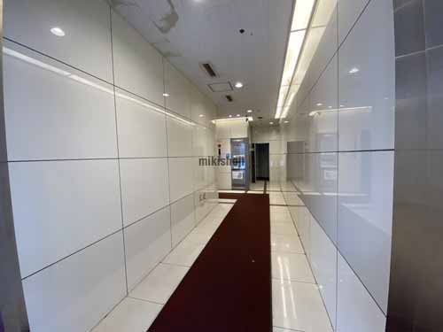 プラザ梅田ビル エントランス4