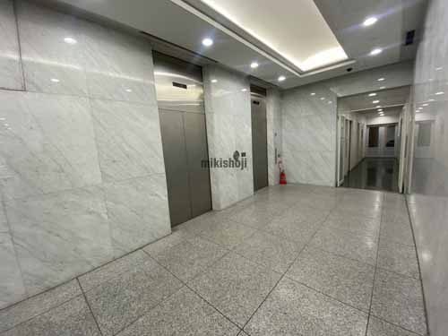 日本生命梅田第二ビル エントランス5