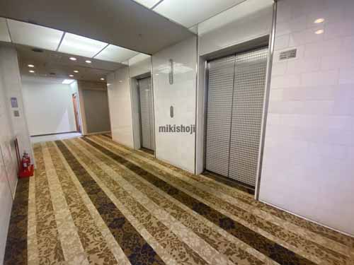 三共ビル梅新 エレベーターホール2
