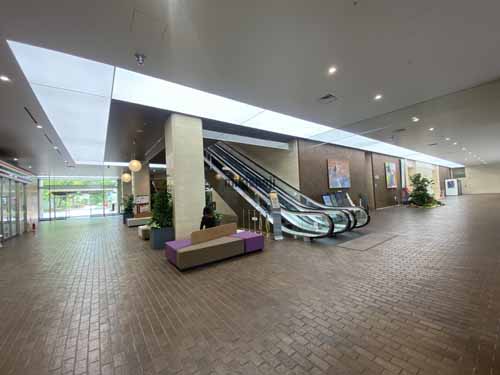 中之島センタービル エントランス2