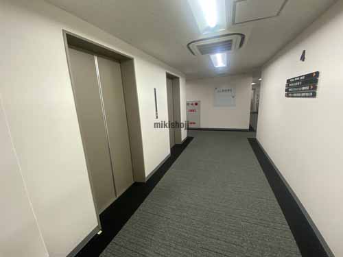 梅田イーストビル エレベーターホール3