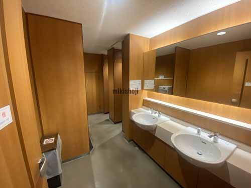 梅田イーストビル 水回り1