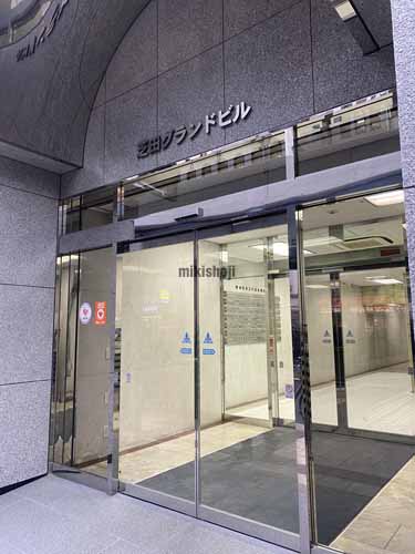 芝田グランドビル エントランス3