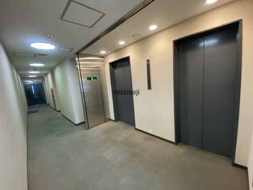 梅田アスカビル エレベーターホール2