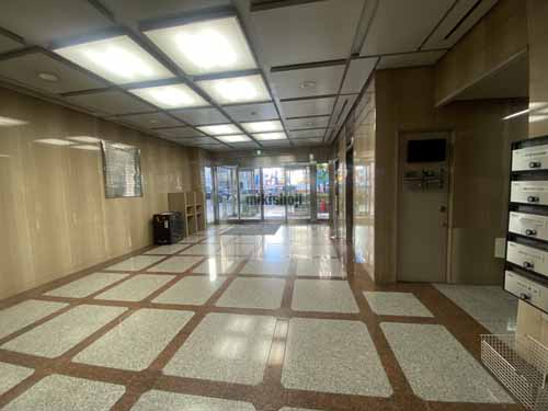 梅田プラザビル エントランス1