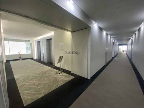 中之島インテス エレベーターホール1