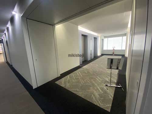 中之島インテス エレベーターホール2