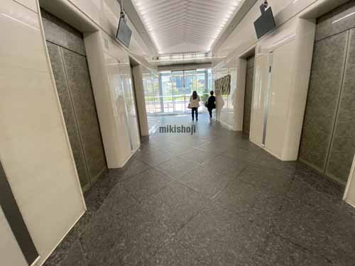 アクア堂島東館 エントランス6